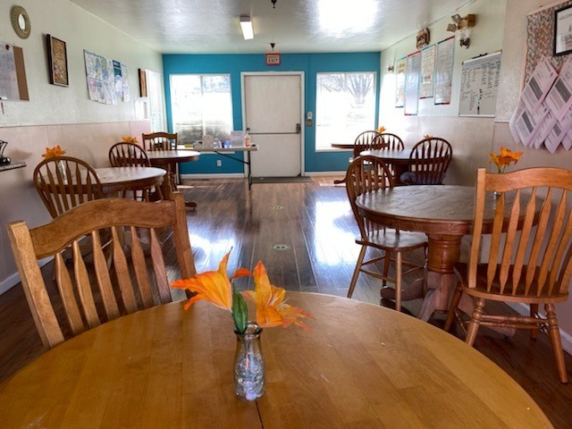 REDWOOD SENIOR LIVING SANTA ROSA - Assisted Living Home photo 5 in SANTA ROSA, CA